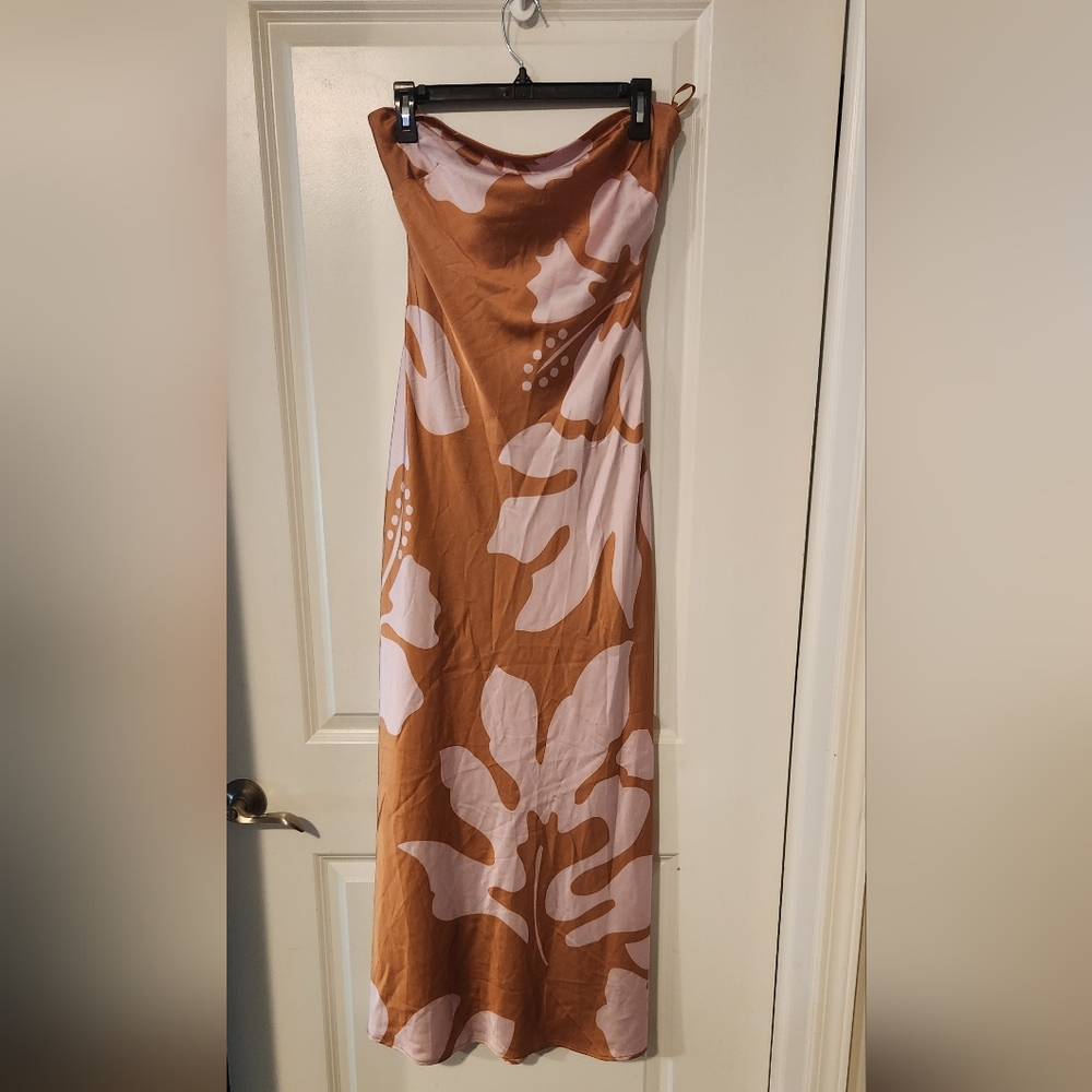 New Hutch Elegant Strapless Column Satin Brown and Pink Floral Dress - Picture 4 of 6